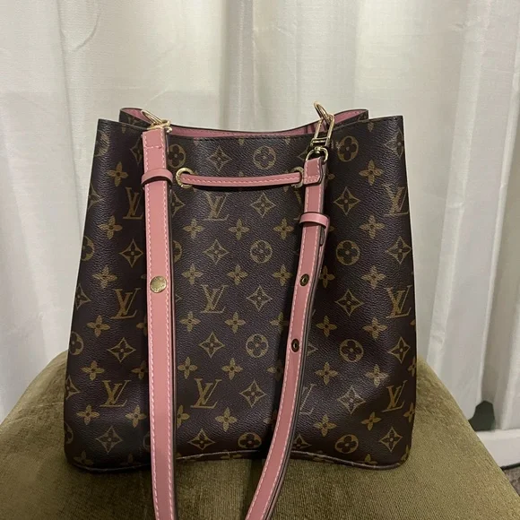 Louis Vuitton Monogram Brown and Pink Shoulder Bag - Picture 2 of 6
